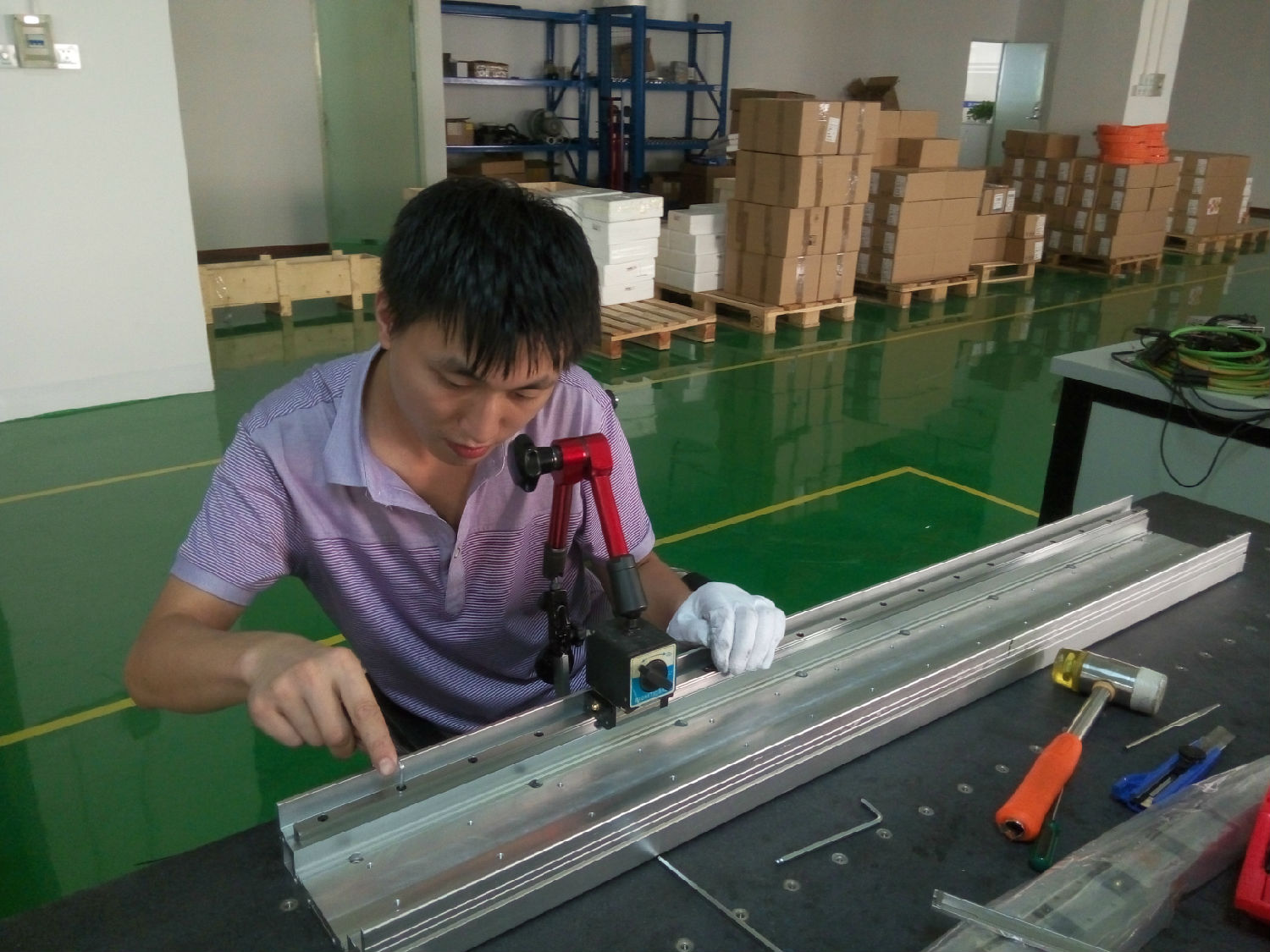 深圳哪家直線電機(jī)平臺(tái)做的好些？